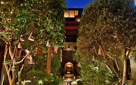 Riad L'Aziza